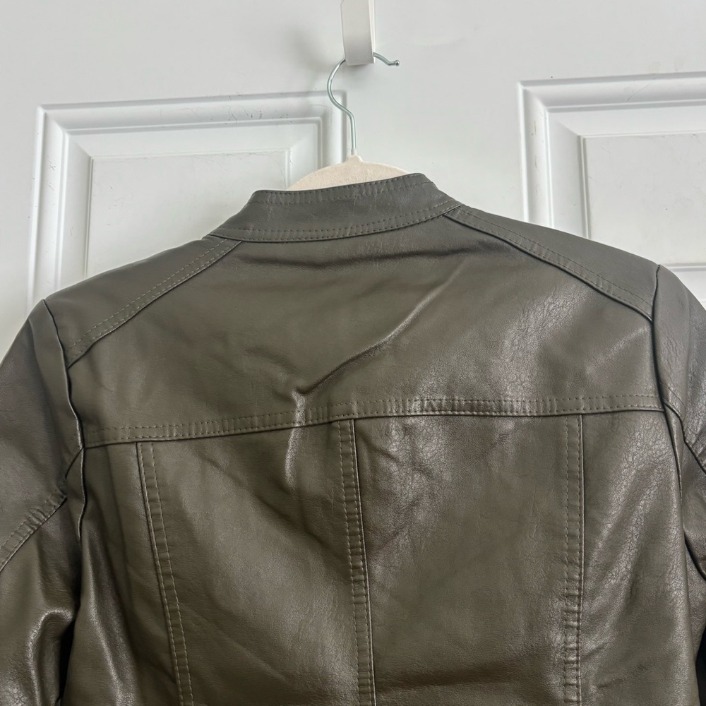 NWT Blue B Collection Olive Green Faux Leather Moto Jacket, Size Small - Picture 8 of 12